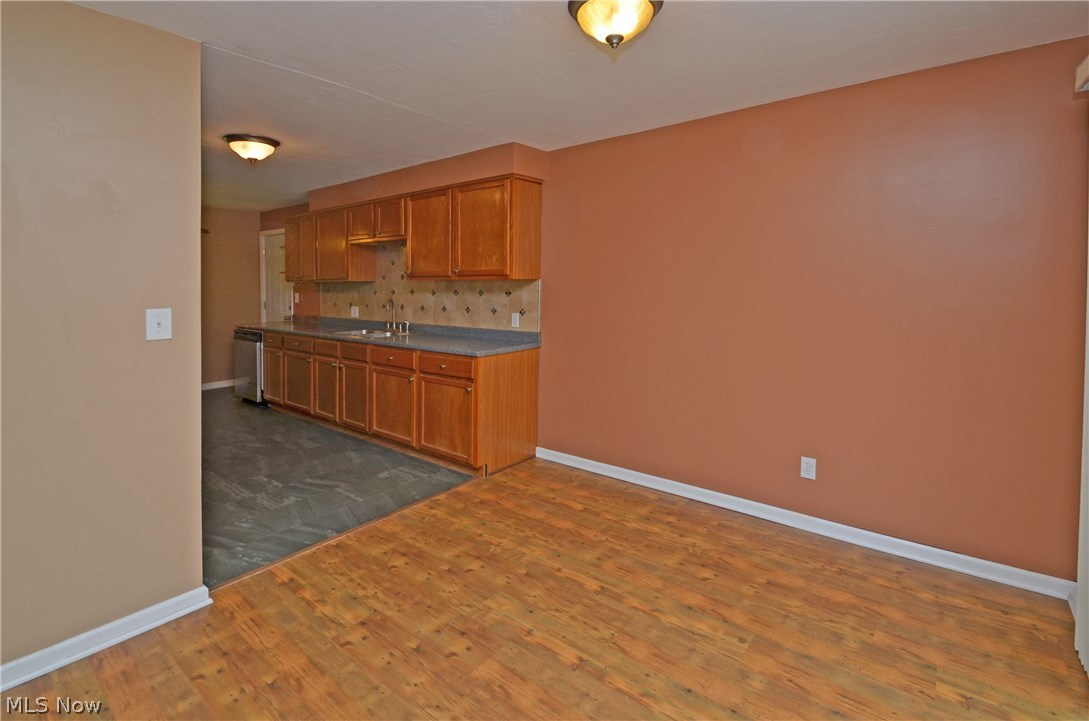 Beautifully updated Dining room and Kitchen