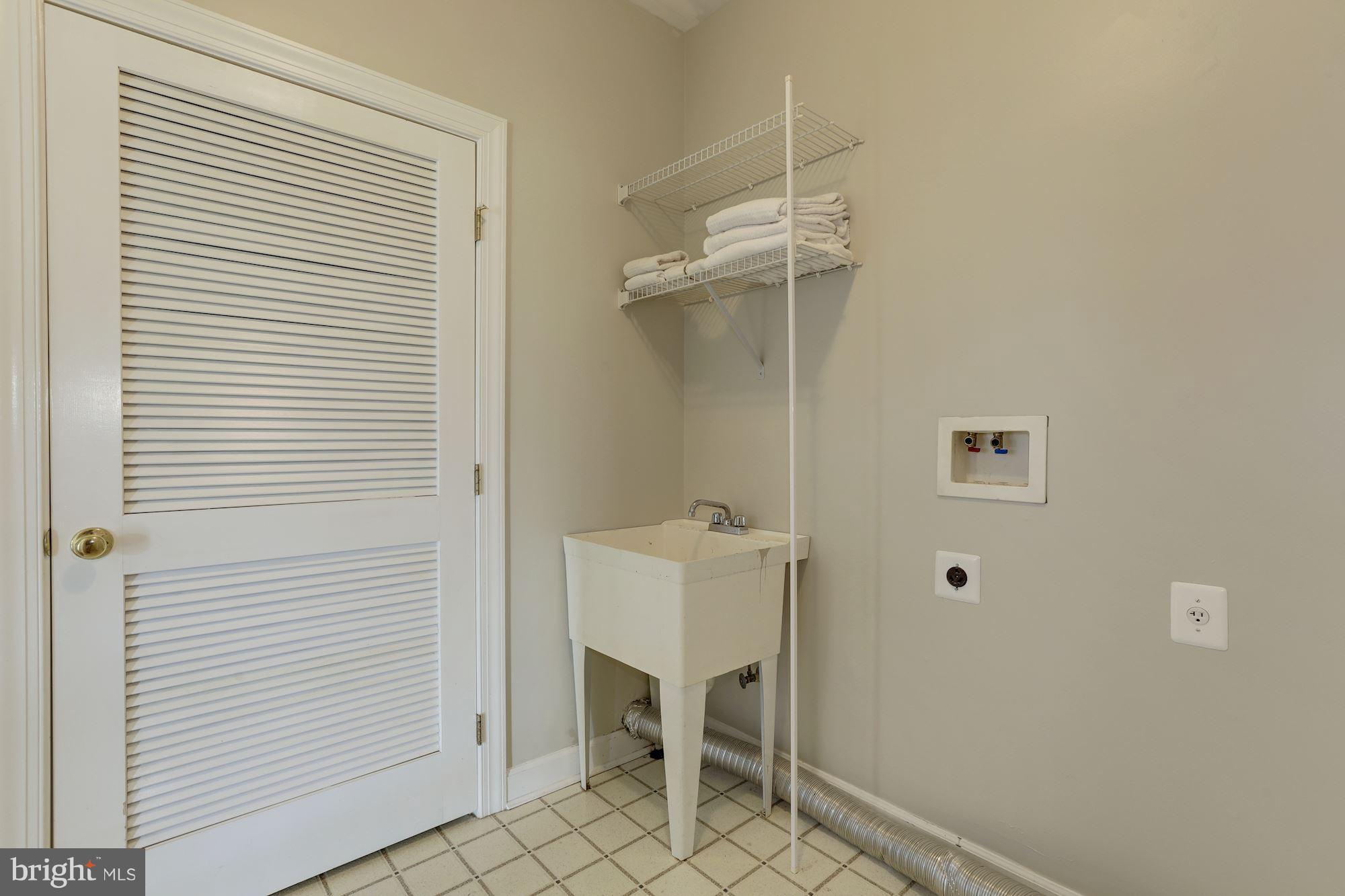 325 Colony Point Place Edgewater, MD 21037 - Photo 17 of 21 Gallery Image 17