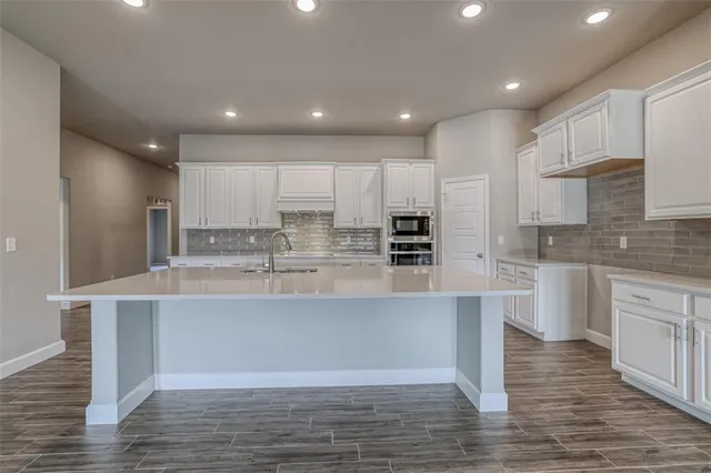 $547,450 | 25371 West 84th Street, Lenexa, KS 66227