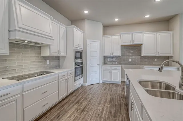 $547,450 | 25371 West 84th Street, Lenexa, KS 66227