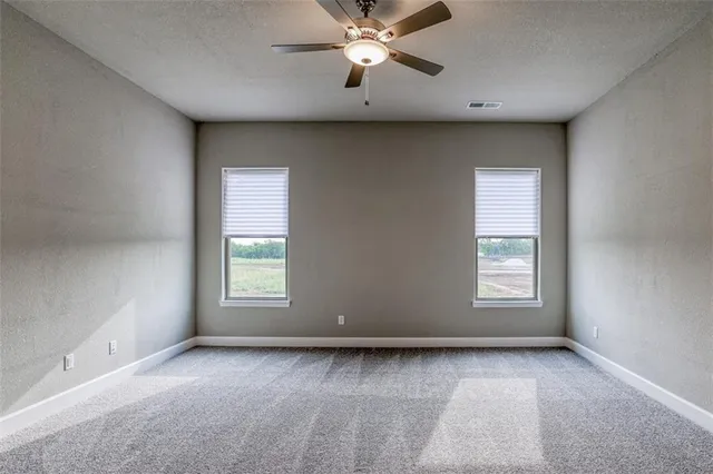 $547,450 | 25371 West 84th Street, Lenexa, KS 66227