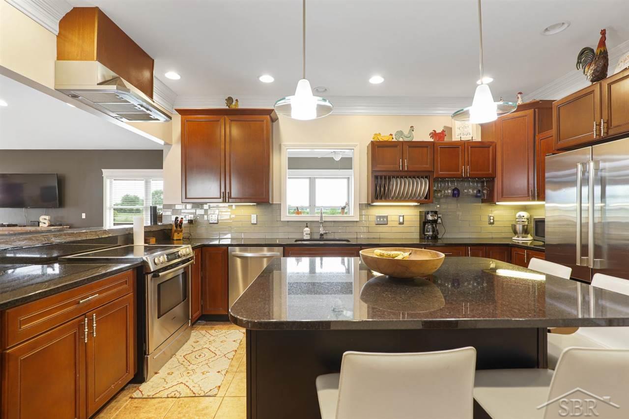 7256 7 Mile Road Freeland, MI 48623 - Photo 16 of 98 KITCHEN W/ GRANITE COUNTE