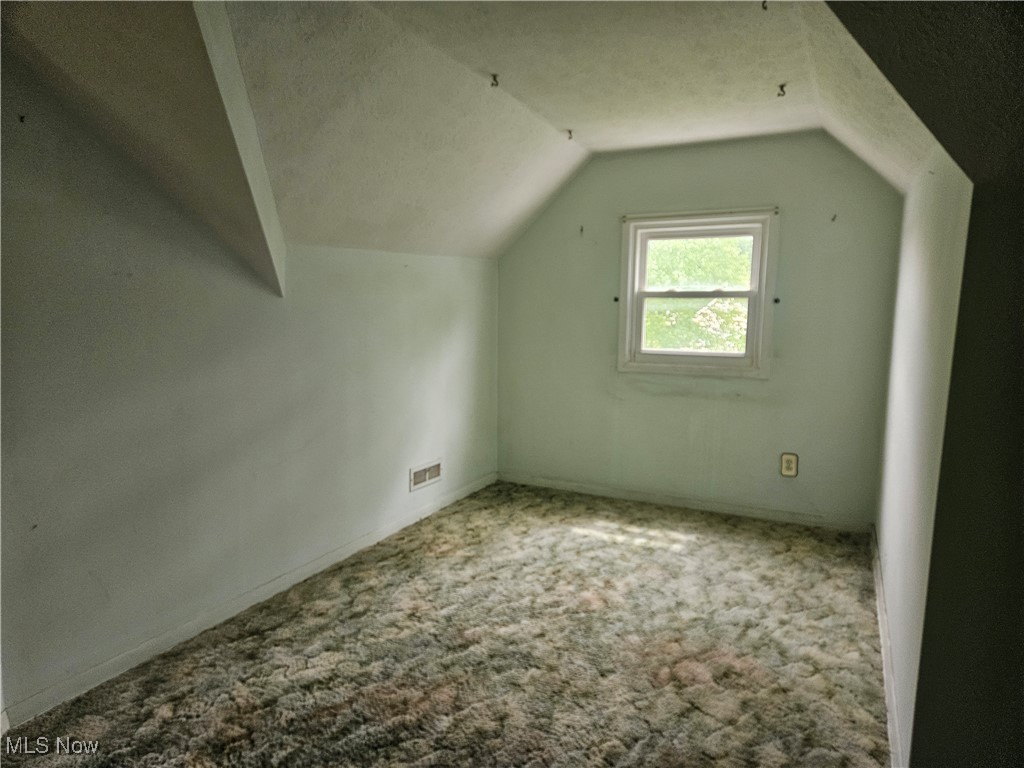 211 Richmond Road Cleveland, OH 44143 - Photo 15 of 19