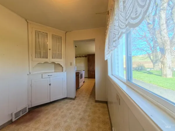 $419,900 | 1783 W Highway, Pomeroy, WA 99347