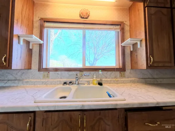 $419,900 | 1783 W Highway, Pomeroy, WA 99347