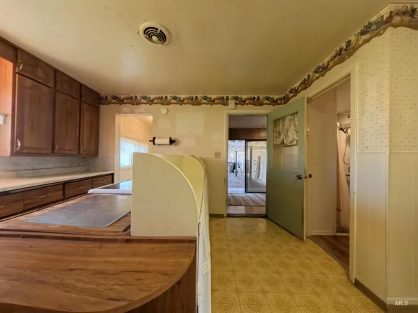 $419,900 | 1783 W Highway, Pomeroy, WA 99347