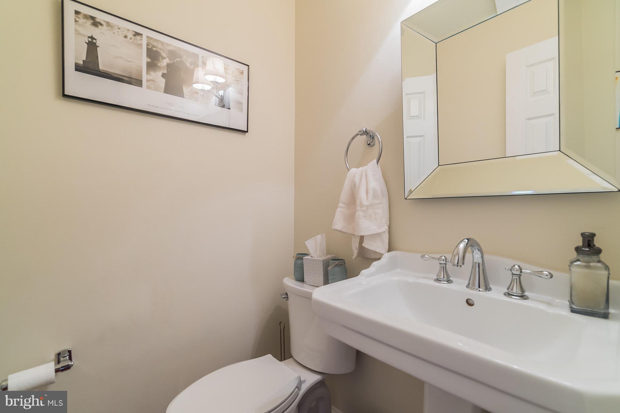 11710 Ayreshire Road Oakton, VA 22124 - Photo 12 of 30 Main level powder room