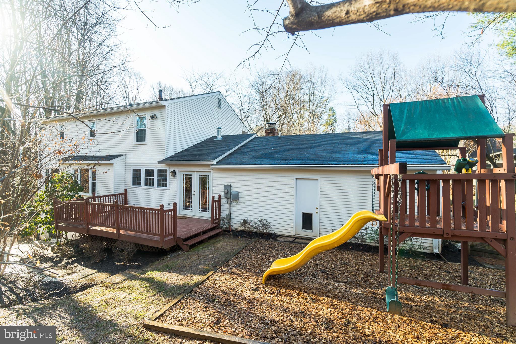 11710 Ayreshire Road Oakton, VA 22124 - Photo 27 of 30 Backyard