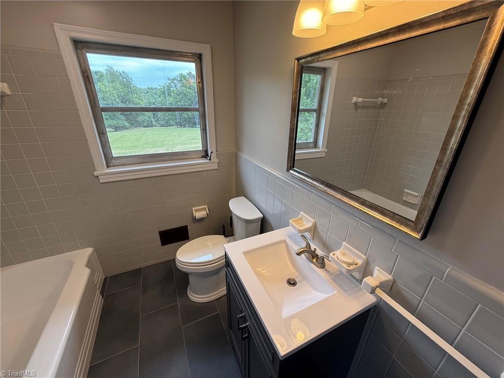 2345 Griffith Road Winston-Salem, NC 27103 - Photo 15 of 24
