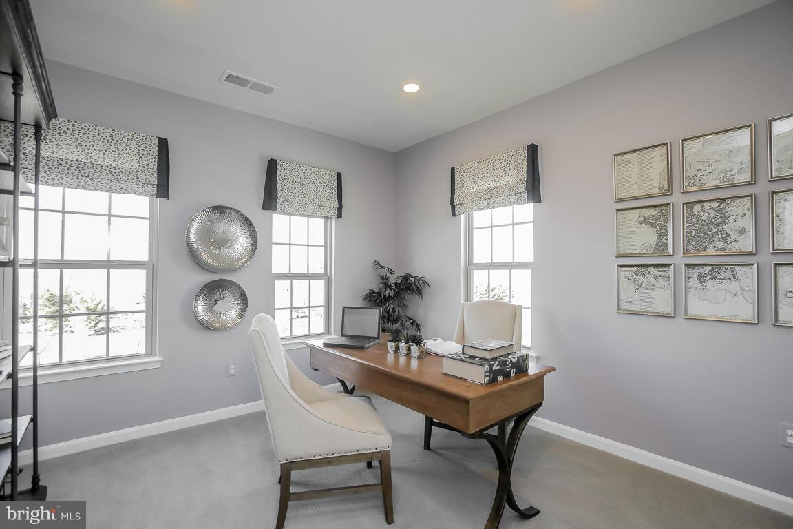 8030 Orchard Grove Road, Unit 11H Odenton, MD 21113 - Photo 11 of 30 LARGE SECONDARY BEDROOM