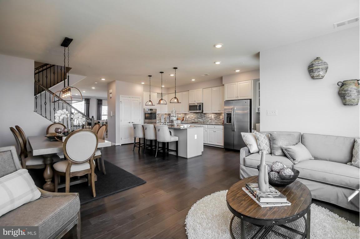 8030 Orchard Grove Road, Unit 11H Odenton, MD 21113 - Photo 4 of 30 ENJOY ENTERTAINING IN THE DINING RM