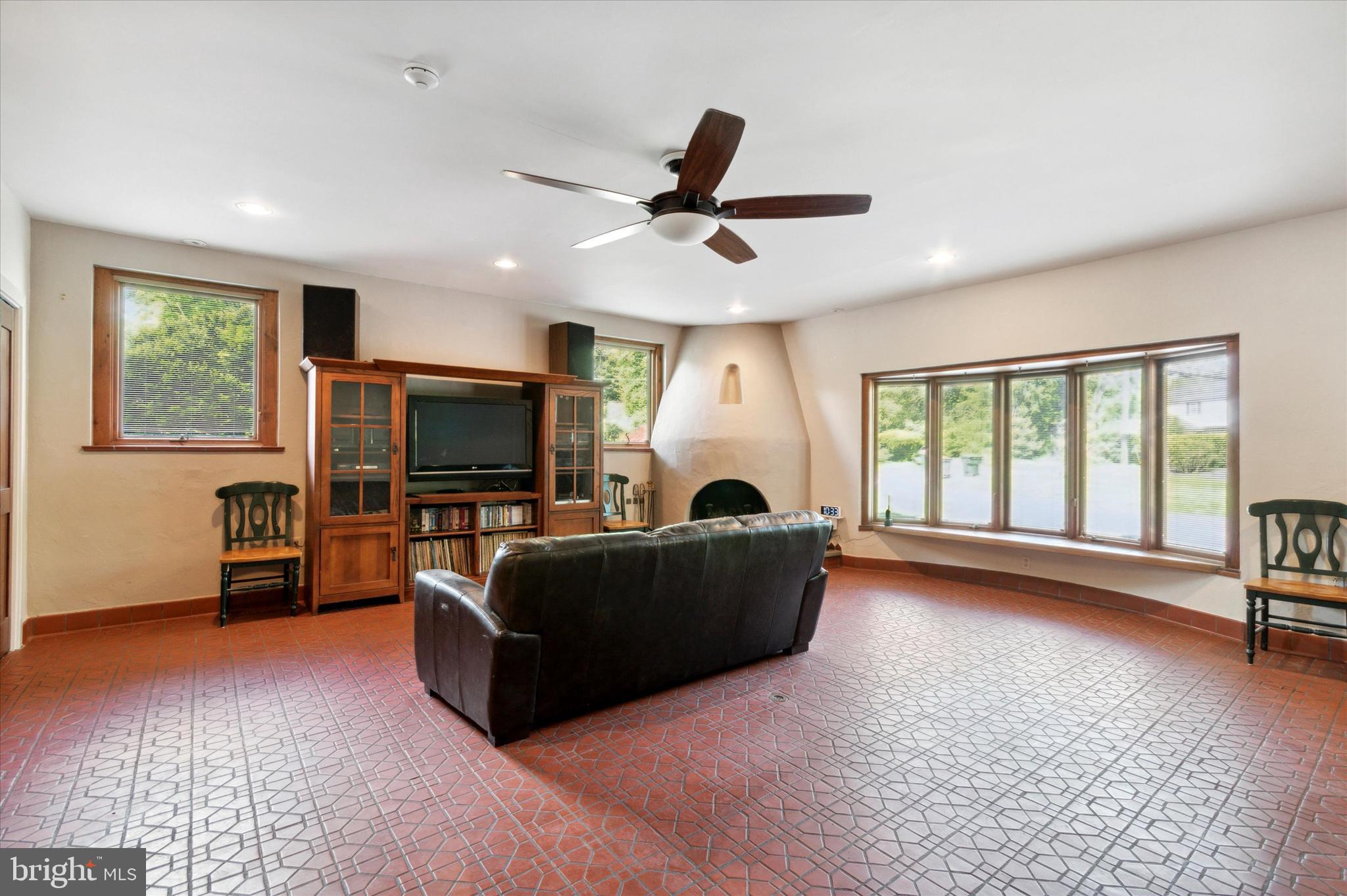 1457 Holcomb Road Huntingdon Valley, PA 19006 - Photo 14 of 47 Family Room