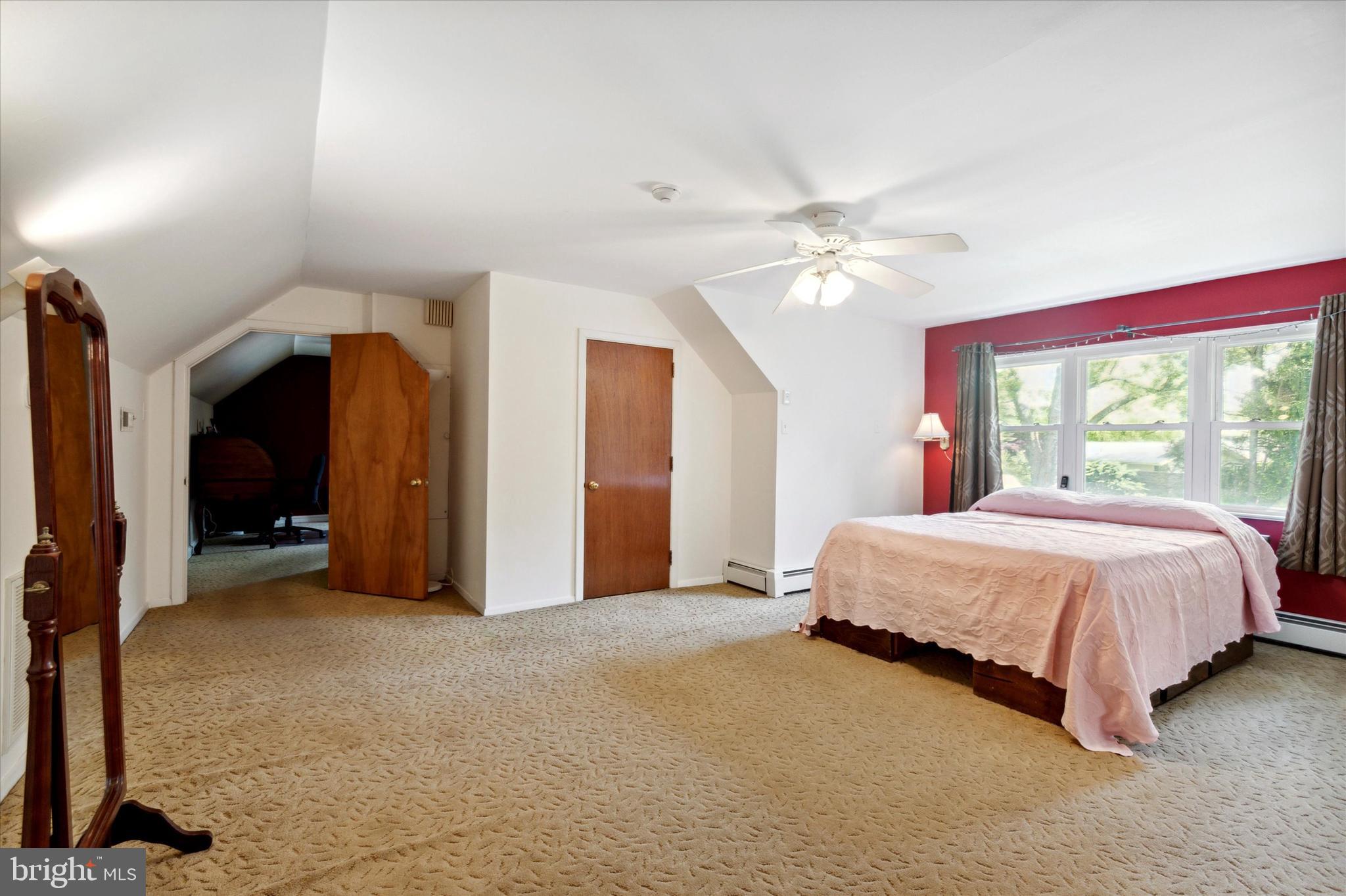 1457 Holcomb Road Huntingdon Valley, PA 19006 - Photo 19 of 47 2nd Floor Main Bedroom