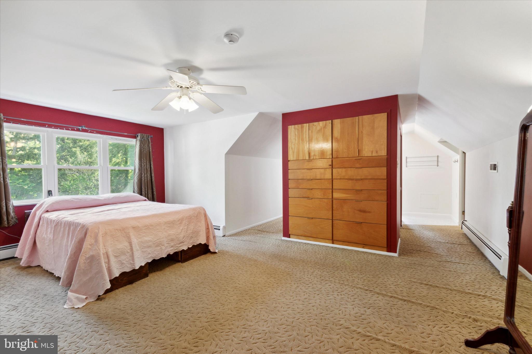 1457 Holcomb Road Huntingdon Valley, PA 19006 - Photo 20 of 47 Built-in Furniture & Closets