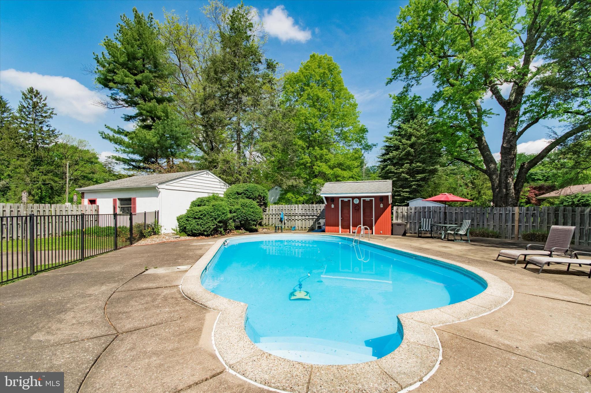 1457 Holcomb Road Huntingdon Valley, PA 19006 - Photo 4 of 47 Pool with changing Rooms