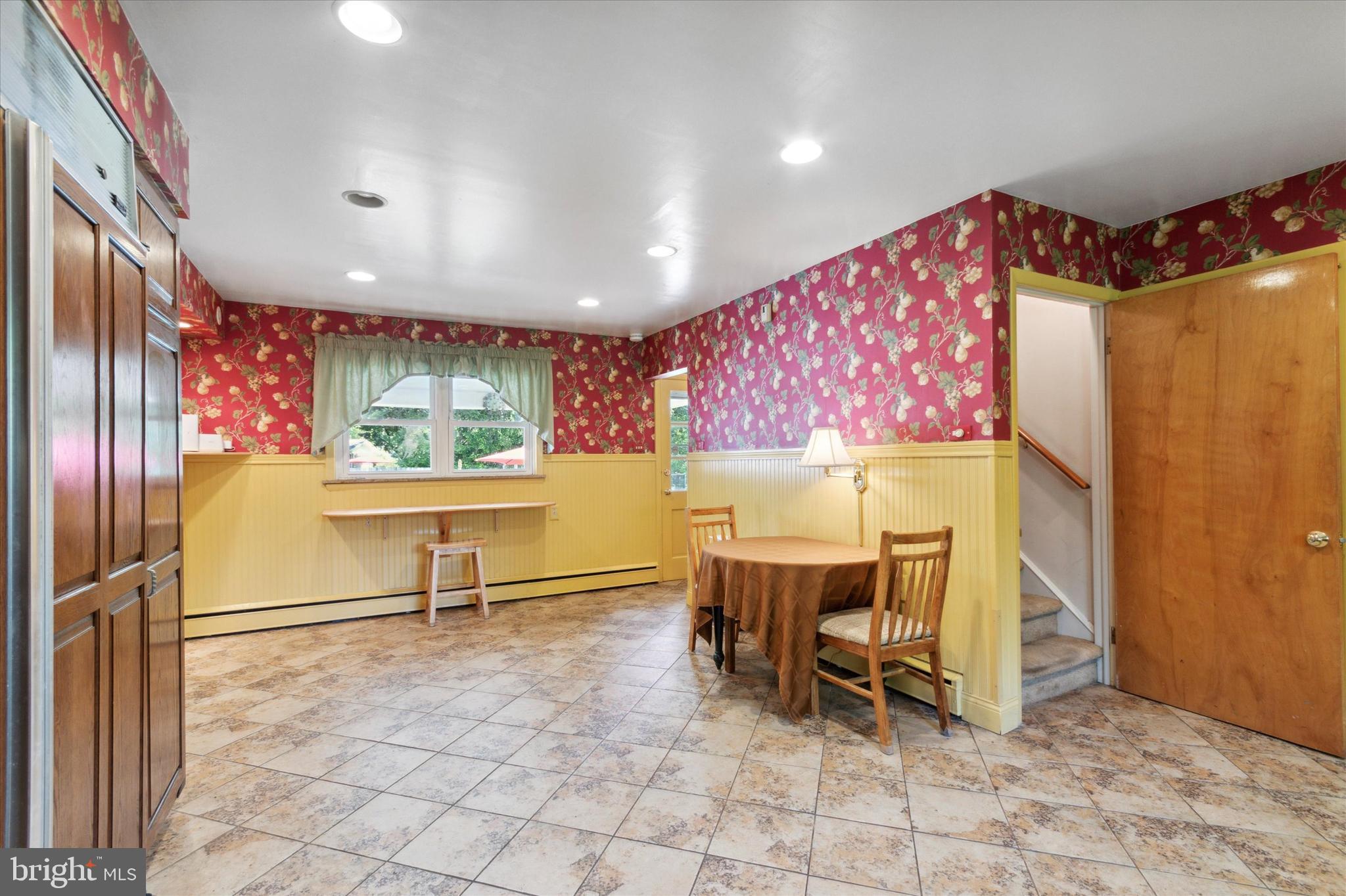 1457 Holcomb Road Huntingdon Valley, PA 19006 - Photo 10 of 47 Kitchen