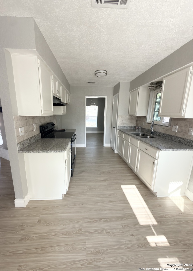 14519 Ridge Meadow Drive San Antonio, TX 78233 - Photo 8 of 25
