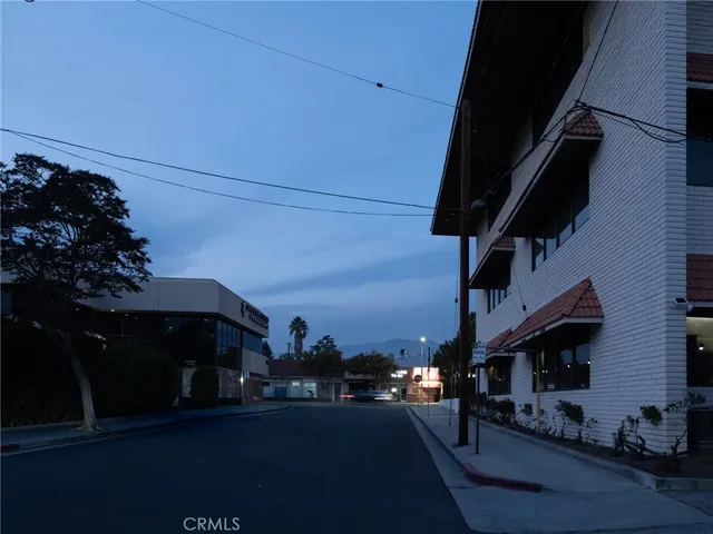 a picture of car parked on road