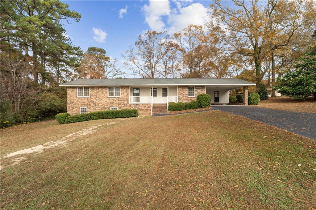 201 Crestmont Drive Calhoun, GA 30701 - Photo 2 of 37