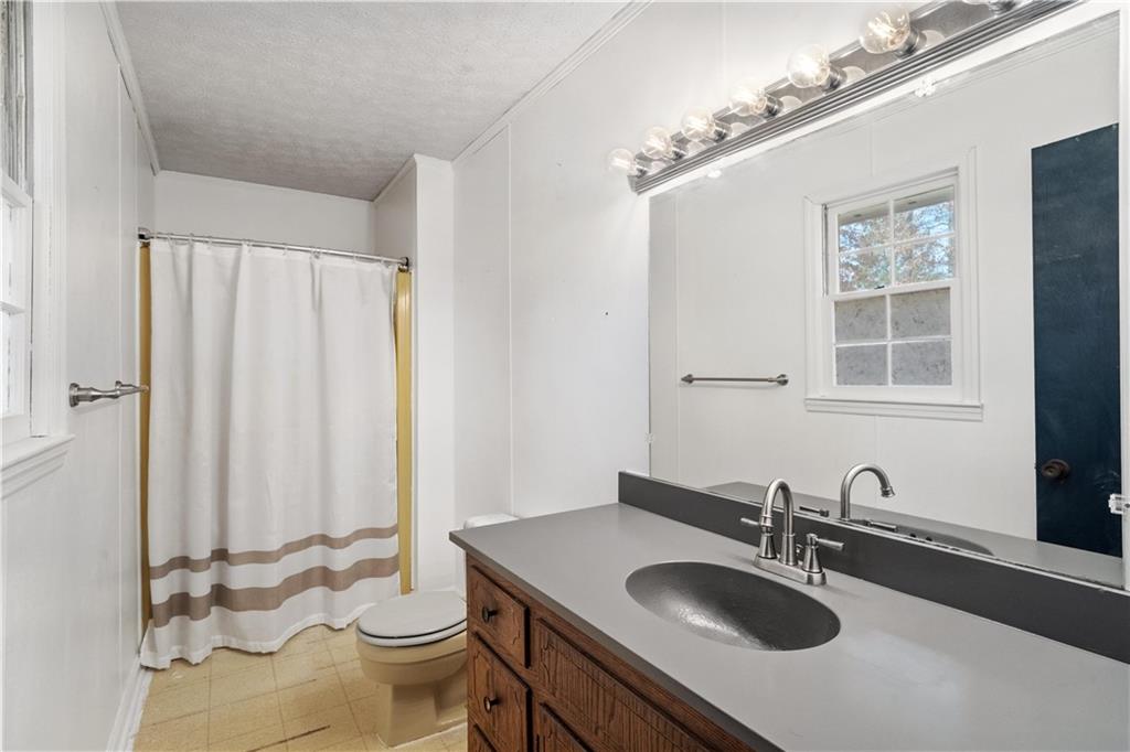 201 Crestmont Drive Calhoun, GA 30701 - Photo 23 of 37