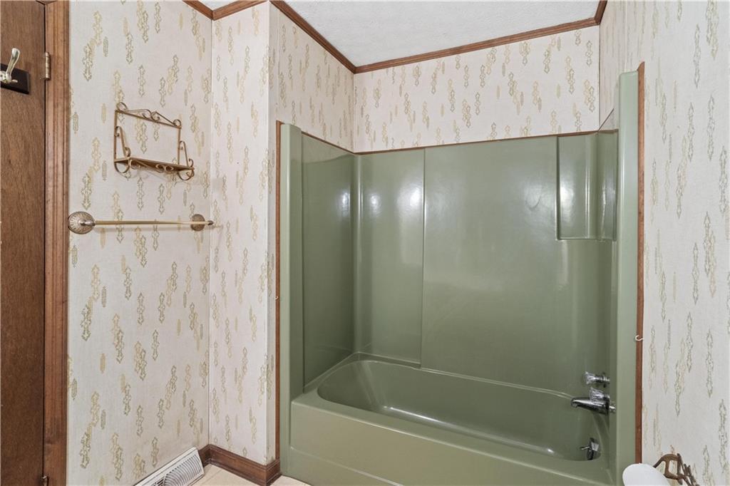 201 Crestmont Drive Calhoun, GA 30701 - Photo 27 of 37