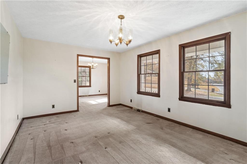 201 Crestmont Drive Calhoun, GA 30701 - Photo 7 of 37