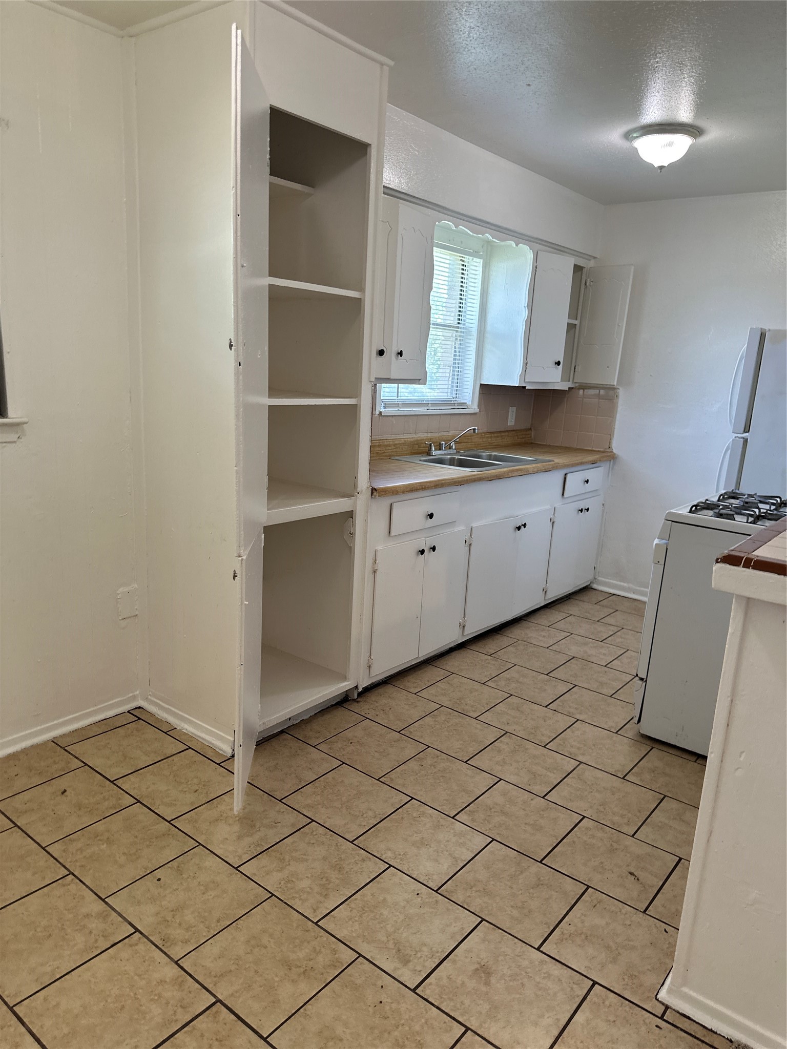 3830 Mt Pleasant Street Houston, TX 77021 - Photo 3 of 11