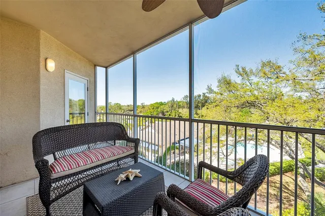 $374,990 | 960 Starkey Road, Unit 5303, Largo, FL 33771