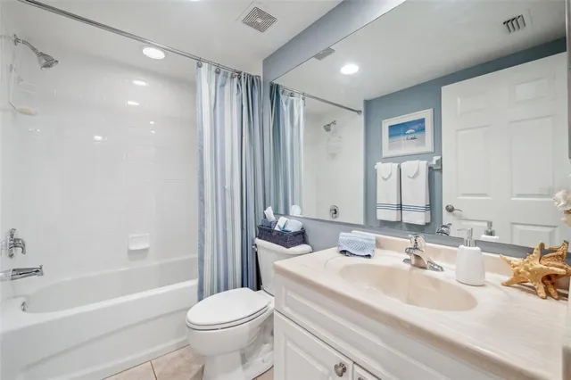 $374,990 | 960 Starkey Road, Unit 5303, Largo, FL 33771