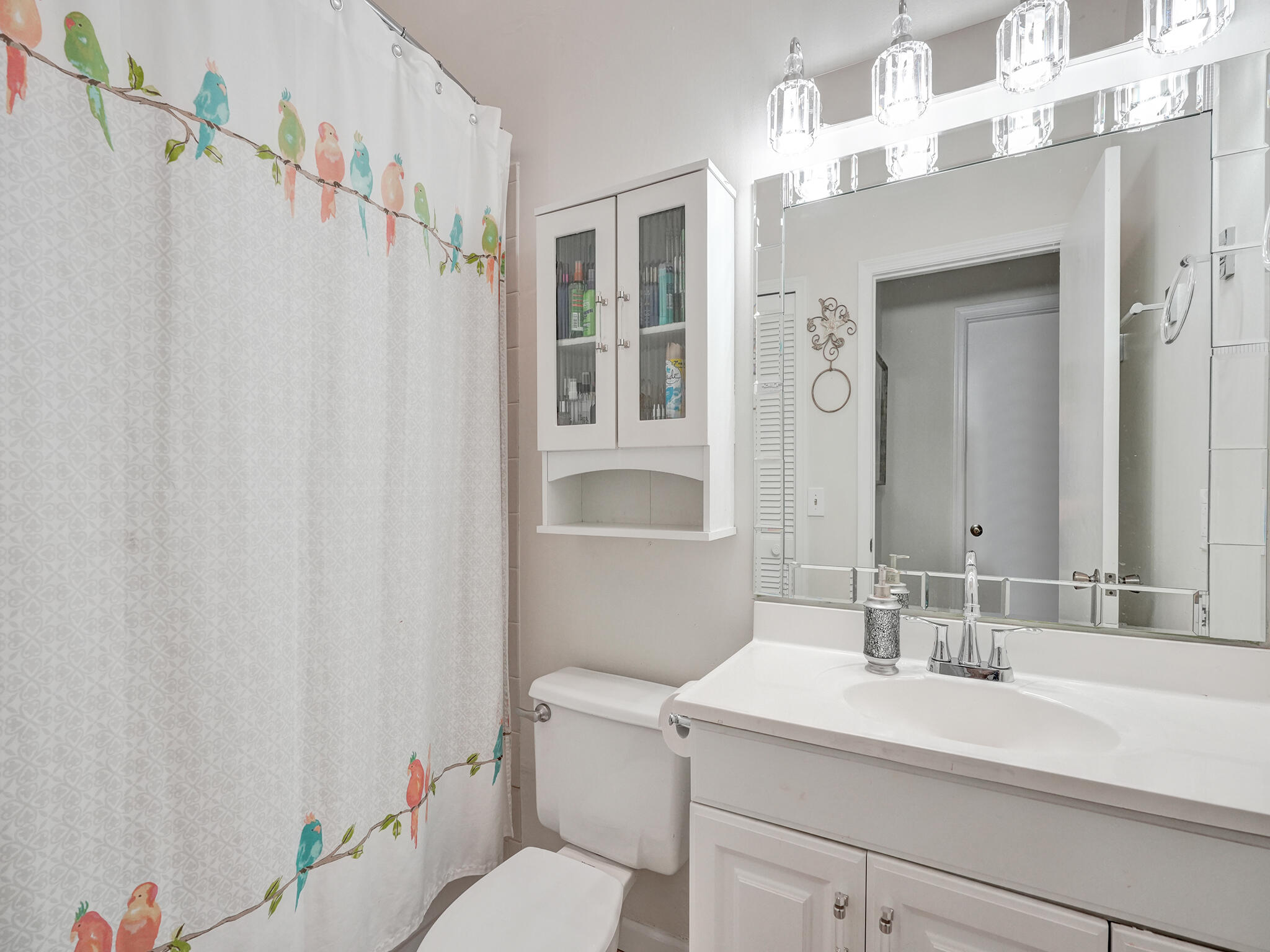313 Maplecrest Circle Jupiter, FL 33458 - Photo 19 of 30 Bathroom 2