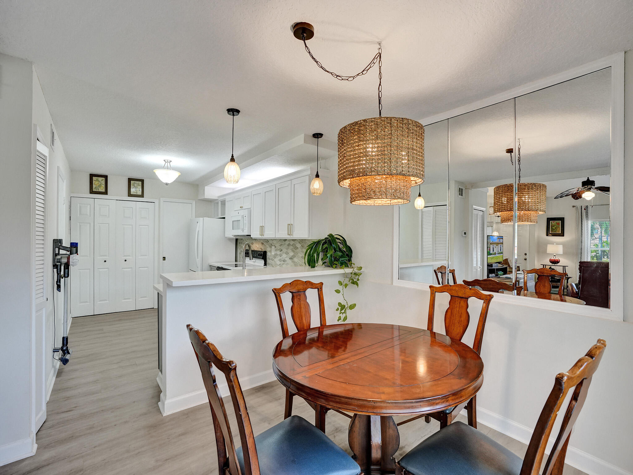 313 Maplecrest Circle Jupiter, FL 33458 - Photo 10 of 30 Dining Area
