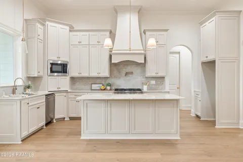 $499,999 | 119 Travellers Palm, Youngsville, LA 70592