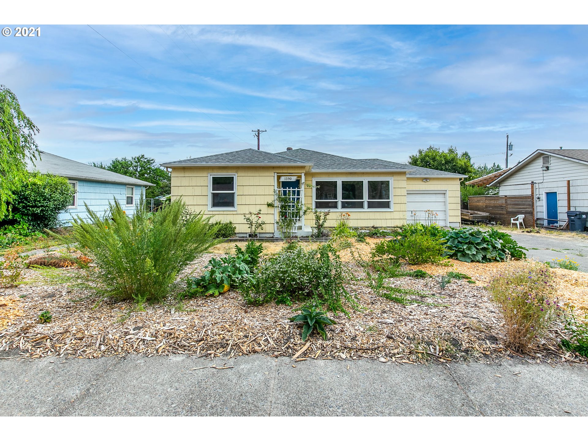 1390 M Street Springfield, OR 97477 - Photo 1 of 32