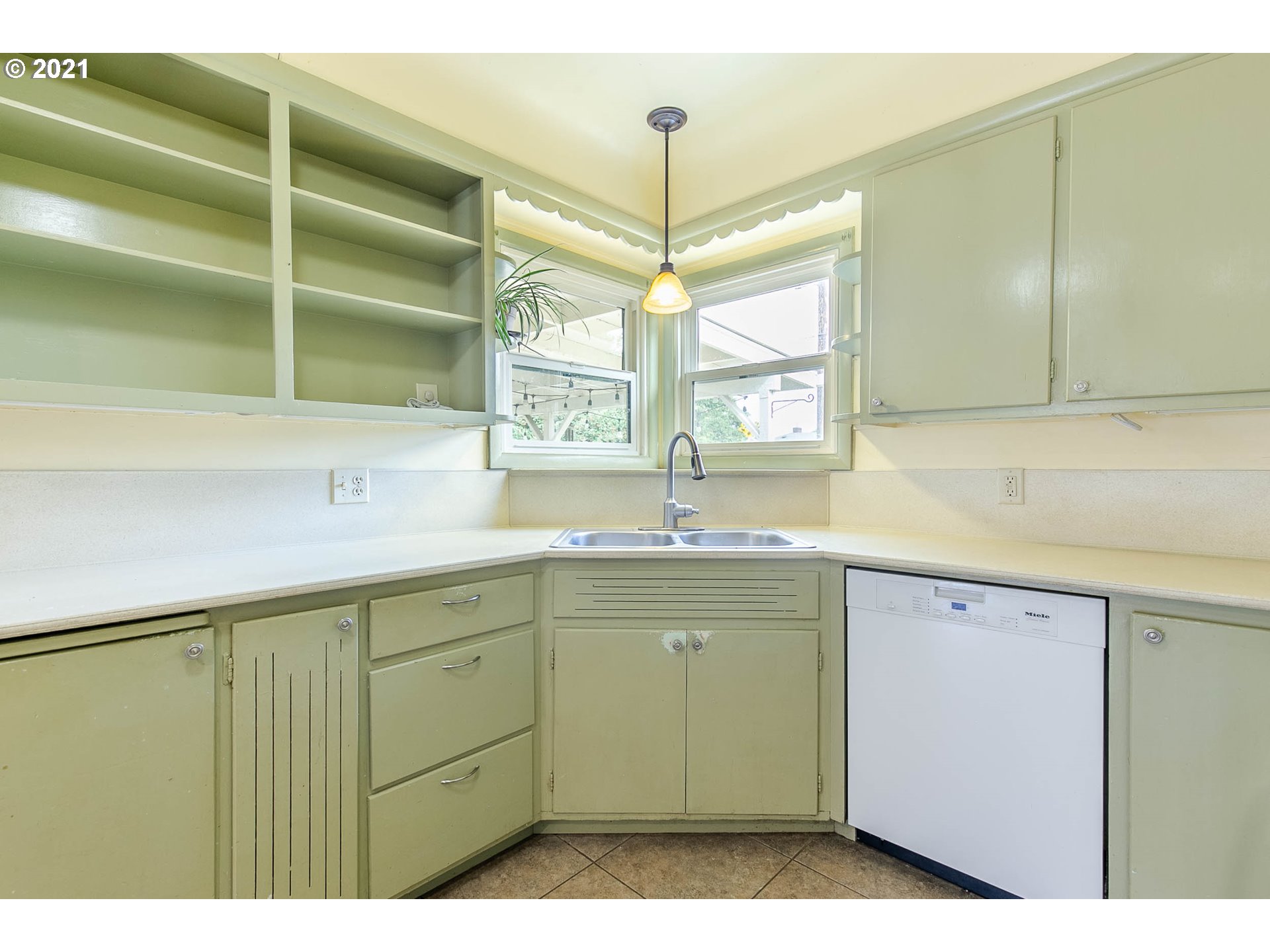 1390 M Street Springfield, OR 97477 - Photo 12 of 32