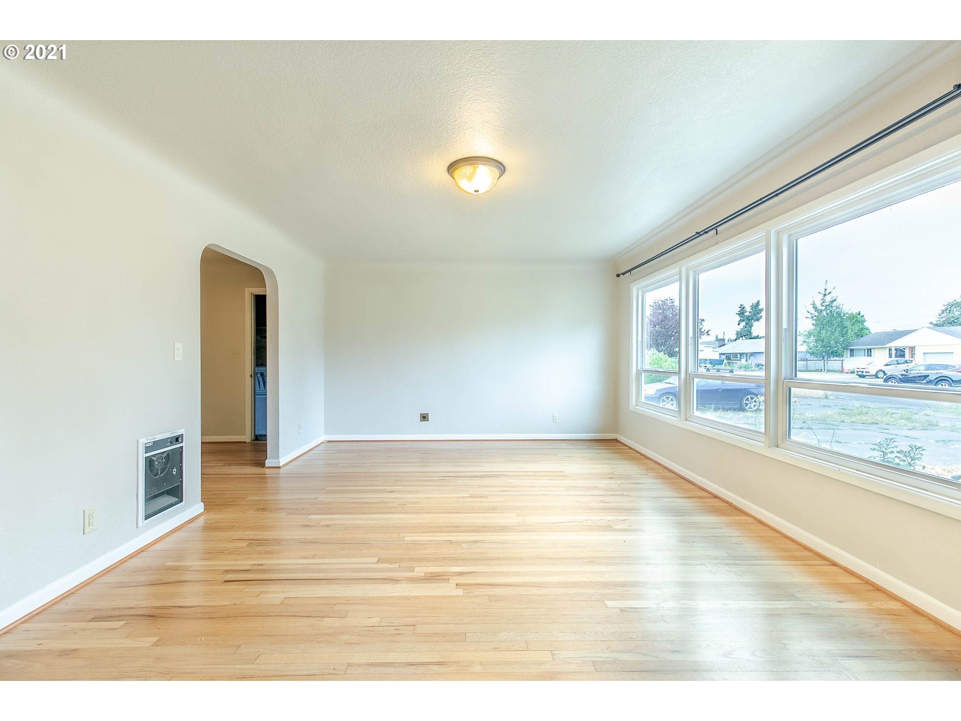 1390 M Street Springfield, OR 97477 - Photo 4 of 32