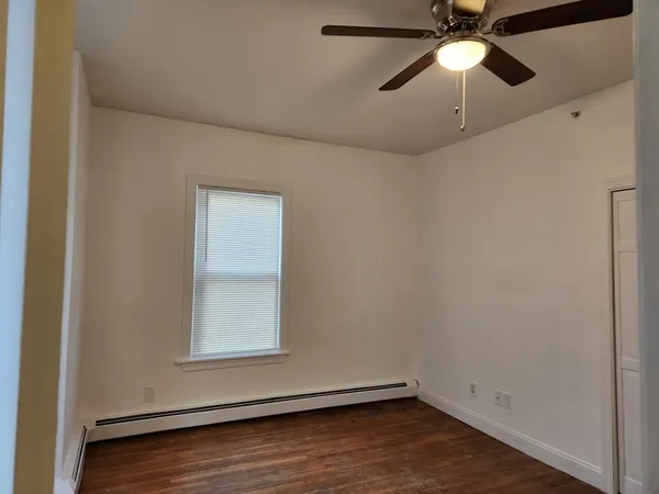 $3,000 | 107 Hollingsworth Street, Unit 1, Lynn, MA 01902
