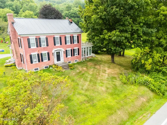 $400,000 | 271 Highway 22A, Middle Granville, NY 12849