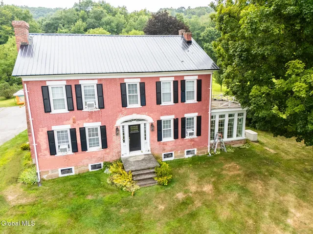 $400,000 | 271 Highway 22A, Middle Granville, NY 12849
