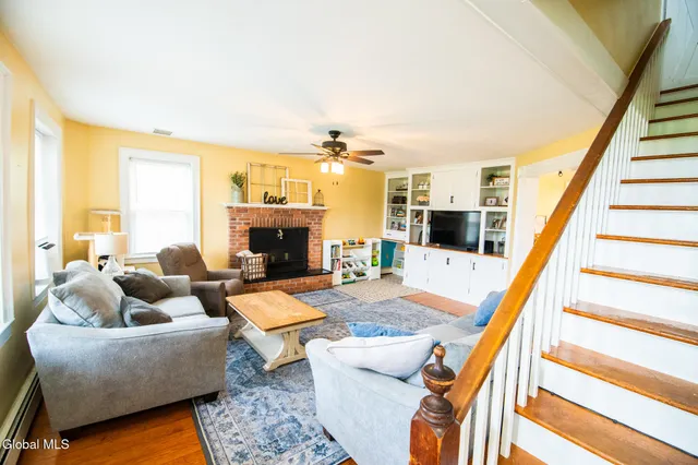 $400,000 | 271 Highway 22A, Middle Granville, NY 12849