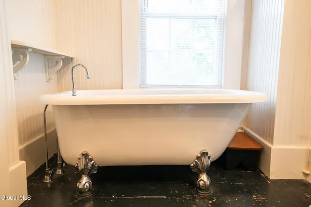 $400,000 | 271 Highway 22A, Middle Granville, NY 12849