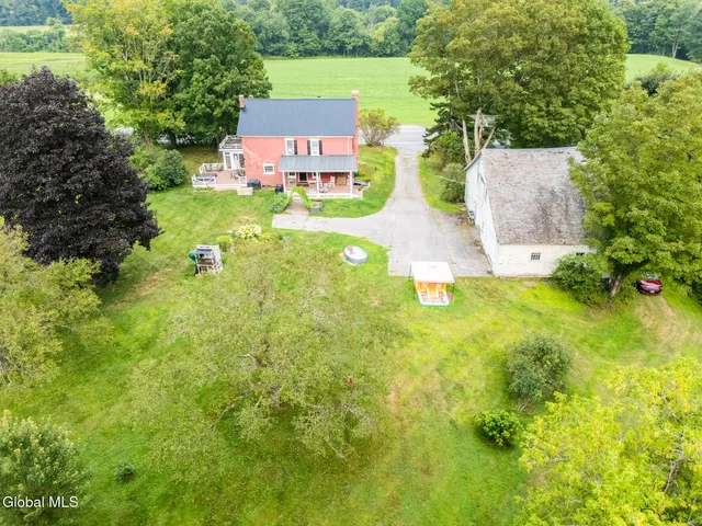 $400,000 | 271 Highway 22A, Middle Granville, NY 12849