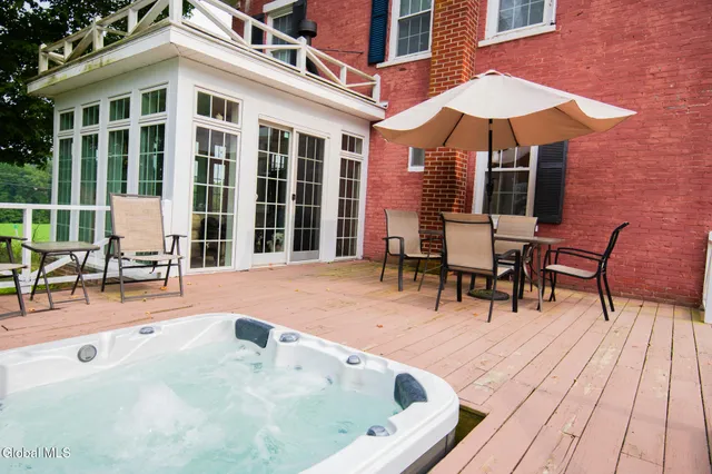 $400,000 | 271 Highway 22A, Middle Granville, NY 12849