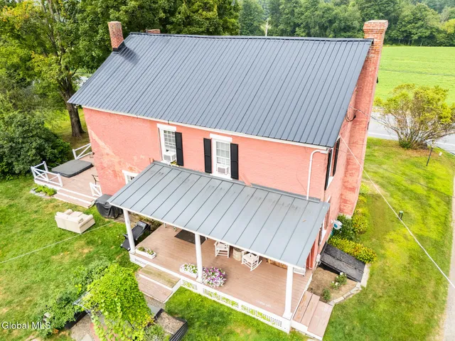 $400,000 | 271 Highway 22A, Middle Granville, NY 12849