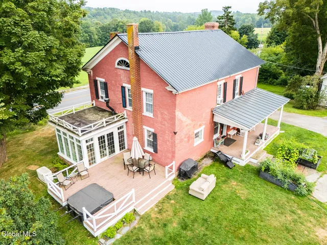 $400,000 | 271 Highway 22A, Middle Granville, NY 12849
