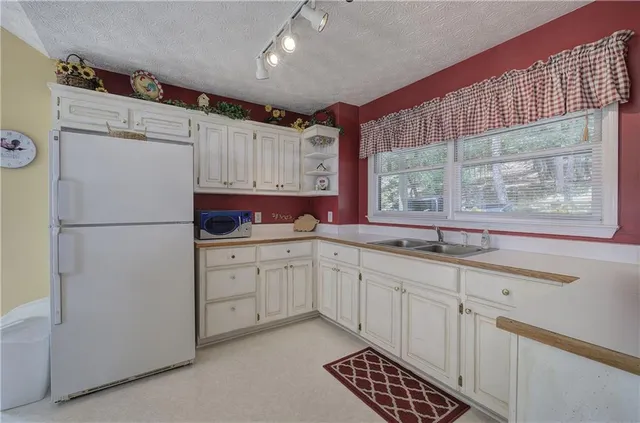 $375,000 | 1379 Little Hendricks Mountain Road, Jasper, GA 30143