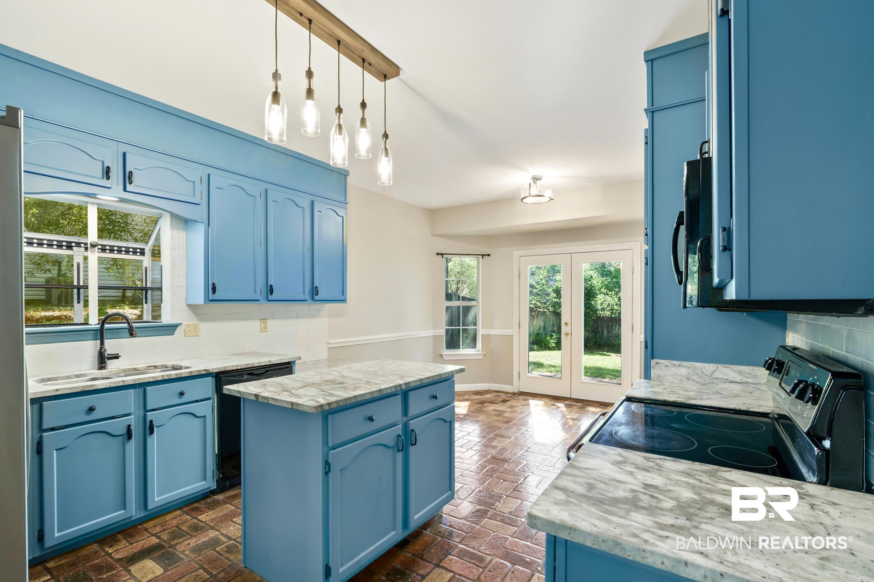 104 Hope Drive Daphne, AL 36526 - Photo 5 of 40 Kitchen