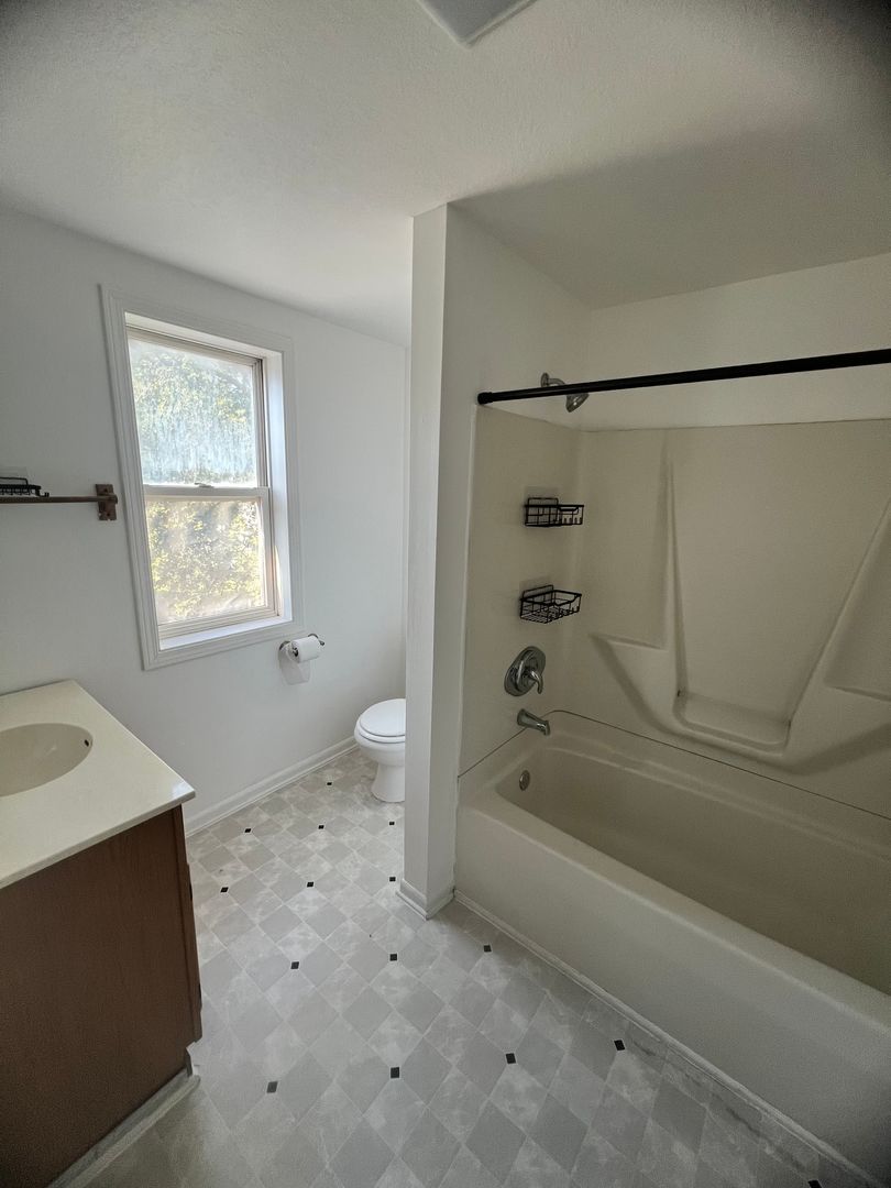 273 South 3rd Avenue Kankakee, IL 60901 - Photo 8 of 12