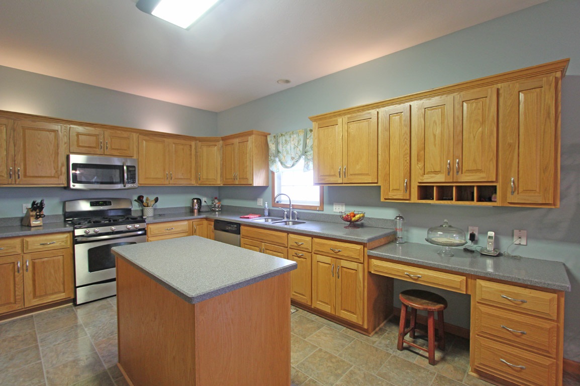 3904 Surry Pl Lane Springfield, IL 62711 - Photo 10 of 50