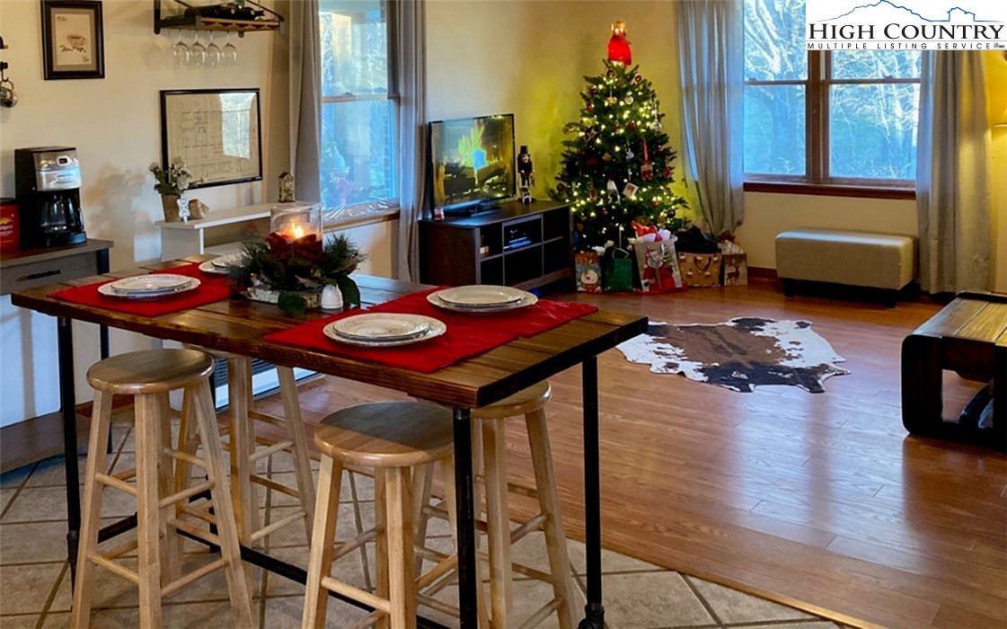 563 Preacher Blackburn Road Todd, NC 28684 - Photo 5 of 11 Gallery Image 5