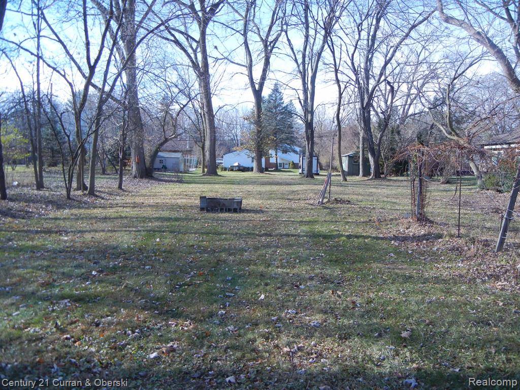 15978 Merriman Road Livonia, MI 48154 - Photo 33 of 34 Gallery Image 33